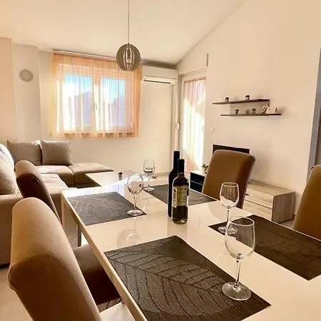 Апартаменты Apartman Fiorellino *